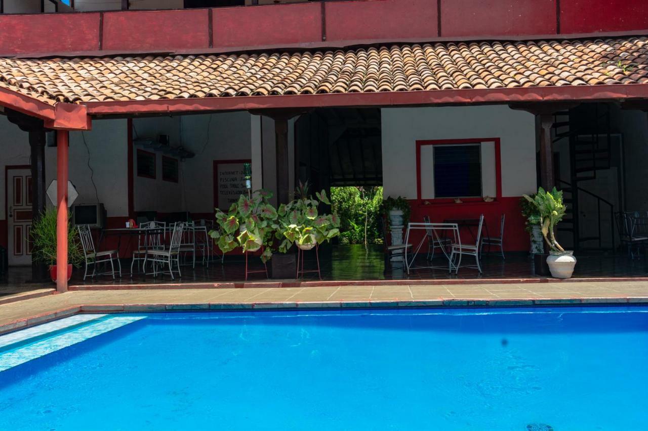 Hostal Lazybones Leon Ngoại thất bức ảnh